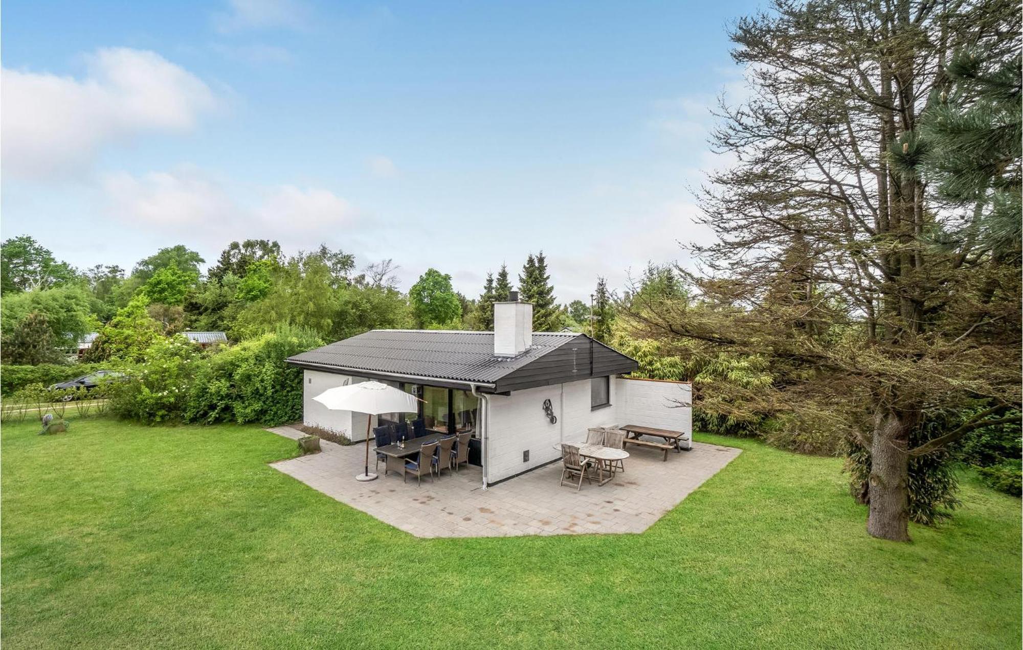 Amazing Home In Kalundborg With Kitchen Eksteriør billede